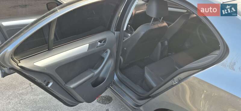 Седан Volkswagen Jetta 2014 в Запоріжжі