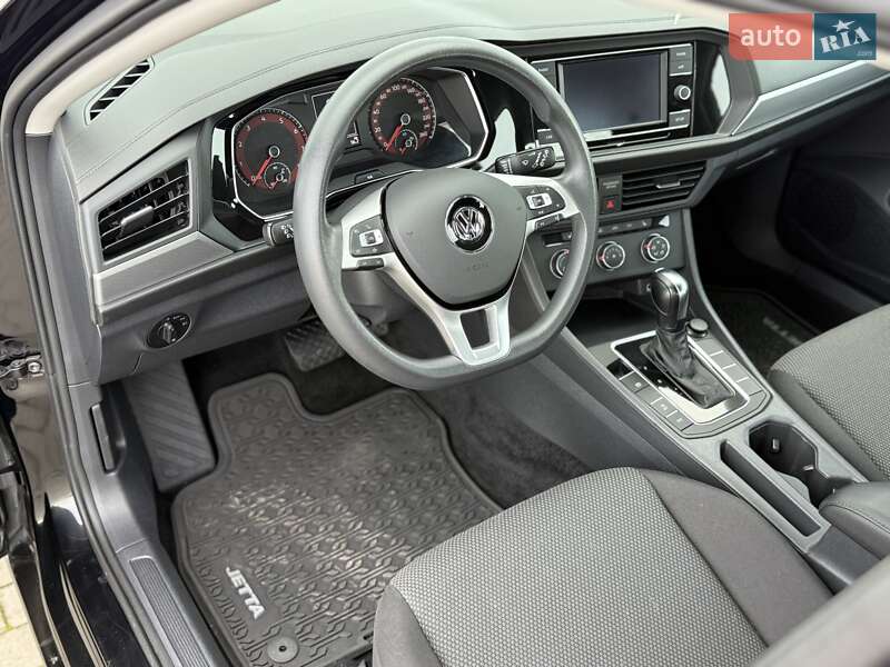 Седан Volkswagen Jetta 2019 в Одесі