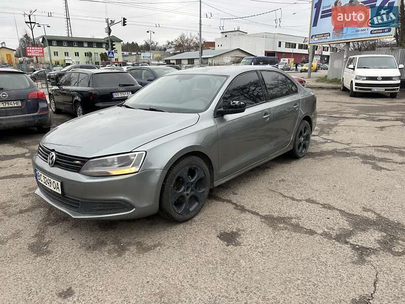 Седан Volkswagen Jetta 2012 в Львове