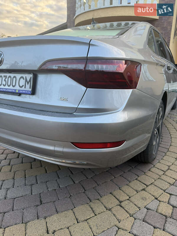 Седан Volkswagen Jetta 2023 в Надвірній