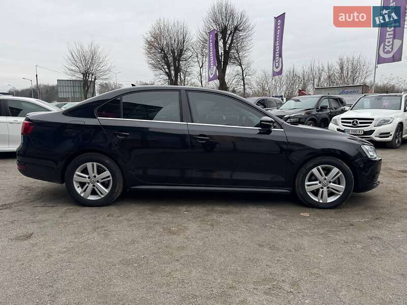 Седан Volkswagen Jetta 2013 в Вінниці