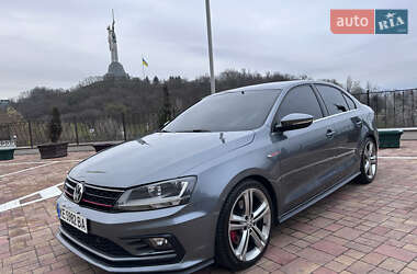 Седан Volkswagen Jetta 2016 в Києві