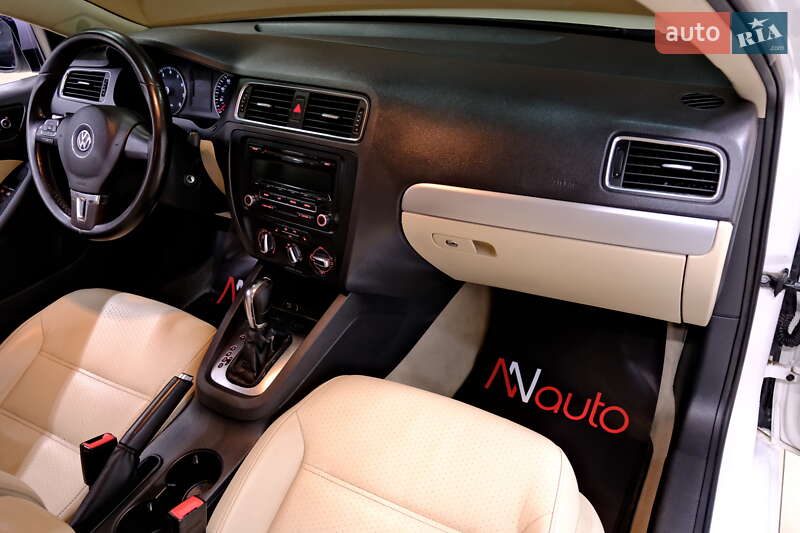 Седан Volkswagen Jetta 2012 в Одессе фото 39 Седан Volkswagen Jetta 2012 в Одессе