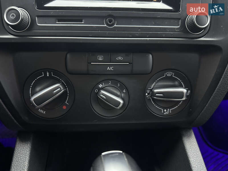 Седан Volkswagen Jetta 2017 в Днепре фото 24 Седан Volkswagen Jetta 2017 в Днепре