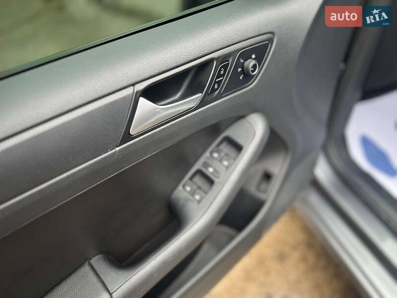 Седан Volkswagen Jetta 2017 в Харькове