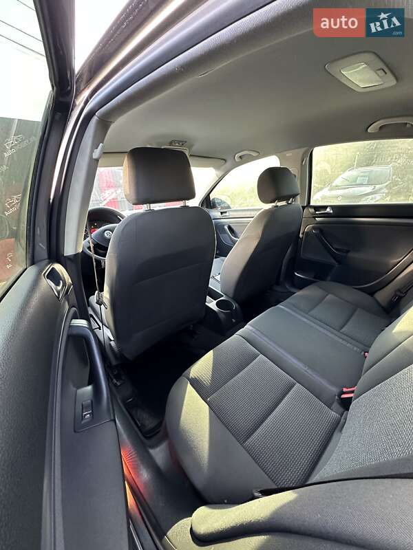 Седан Volkswagen Jetta 2005 в Сумах