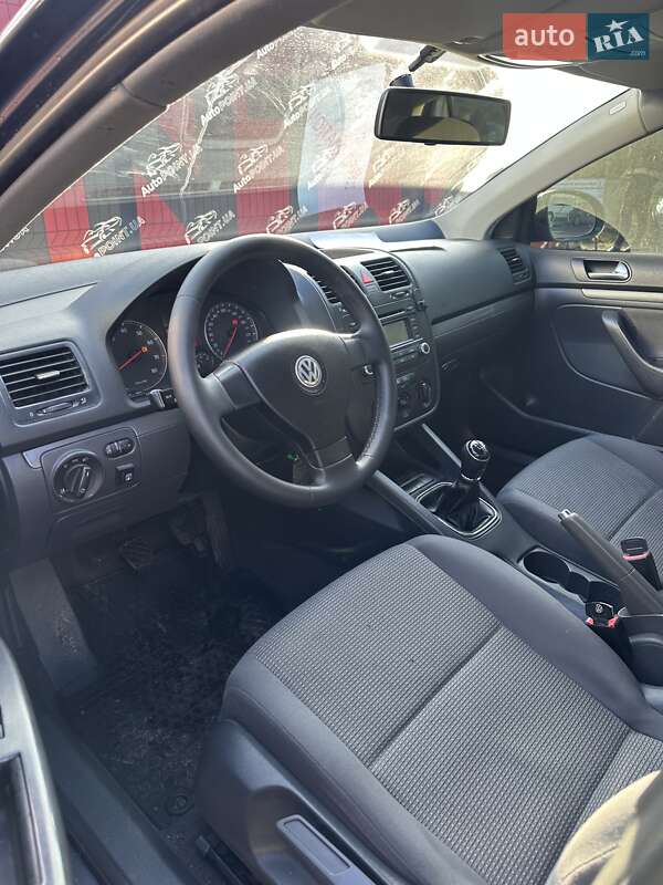 Седан Volkswagen Jetta 2005 в Сумах