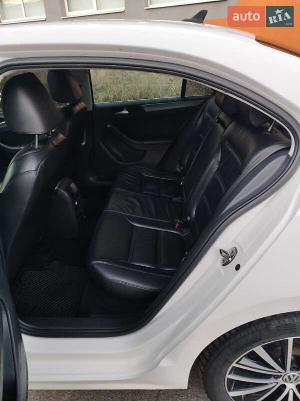 Седан Volkswagen Jetta 2012 в Кропивницькому