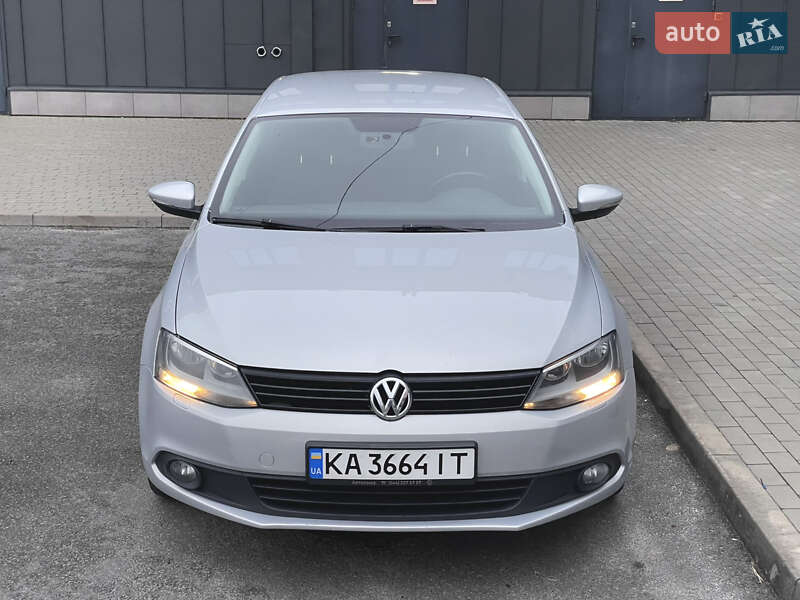 Седан Volkswagen Jetta 2012 в Киеве