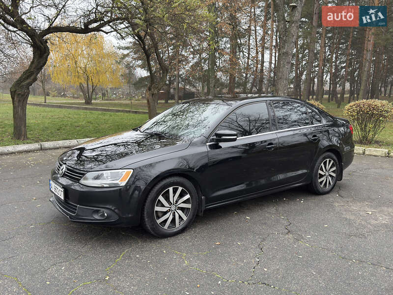 Седан Volkswagen Jetta 2013 в Кременчуці