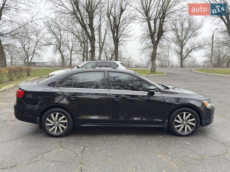 Седан Volkswagen Jetta 2013 в Кременчуці