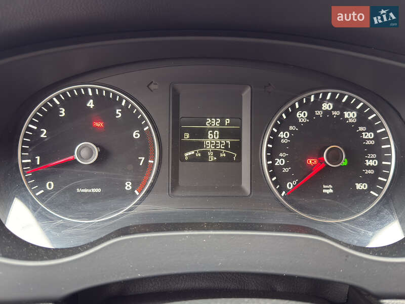 Седан Volkswagen Jetta 2013 в Кременчуці