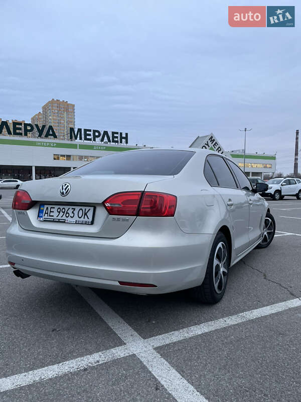 Седан Volkswagen Jetta 2011 в Києві фото 7 Седан Volkswagen Jetta 2011 в Києві