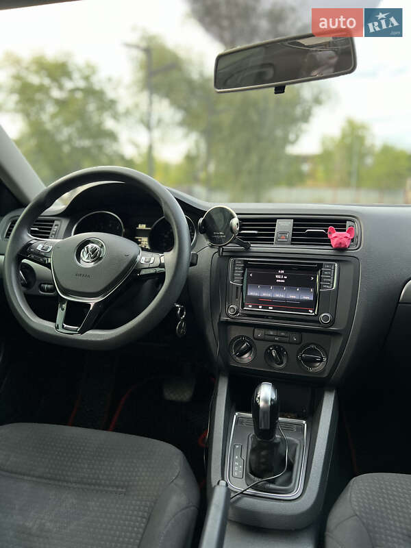 Седан Volkswagen Jetta 2016 в Нетешине