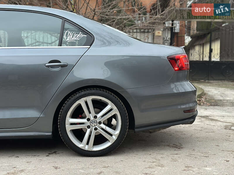 Седан Volkswagen Jetta 2017 в Києві