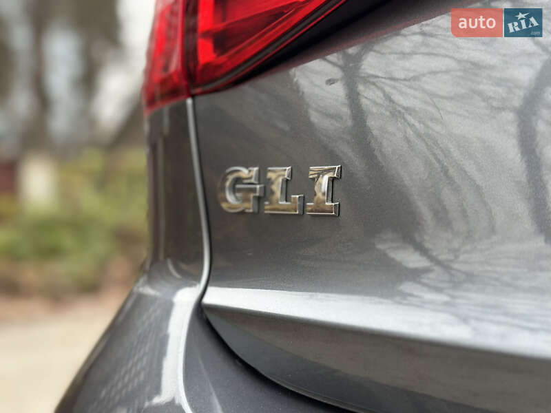 Седан Volkswagen Jetta 2017 в Києві