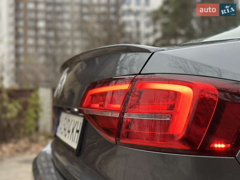 Седан Volkswagen Jetta 2017 в Києві