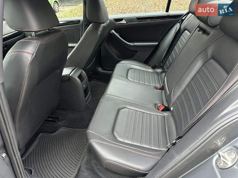 Седан Volkswagen Jetta 2017 в Києві