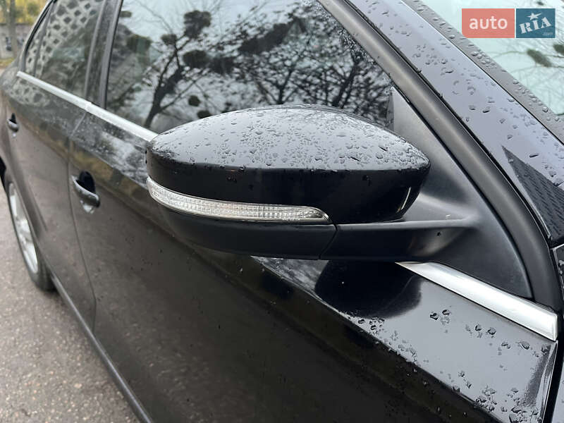Седан Volkswagen Jetta 2014 в Киеве
