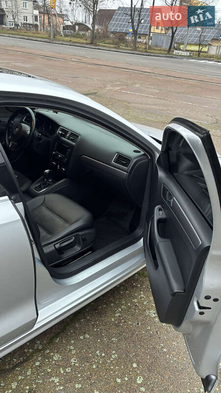 Седан Volkswagen Jetta 2014 в Житомирі фото 15 Седан Volkswagen Jetta 2014 в Житомирі