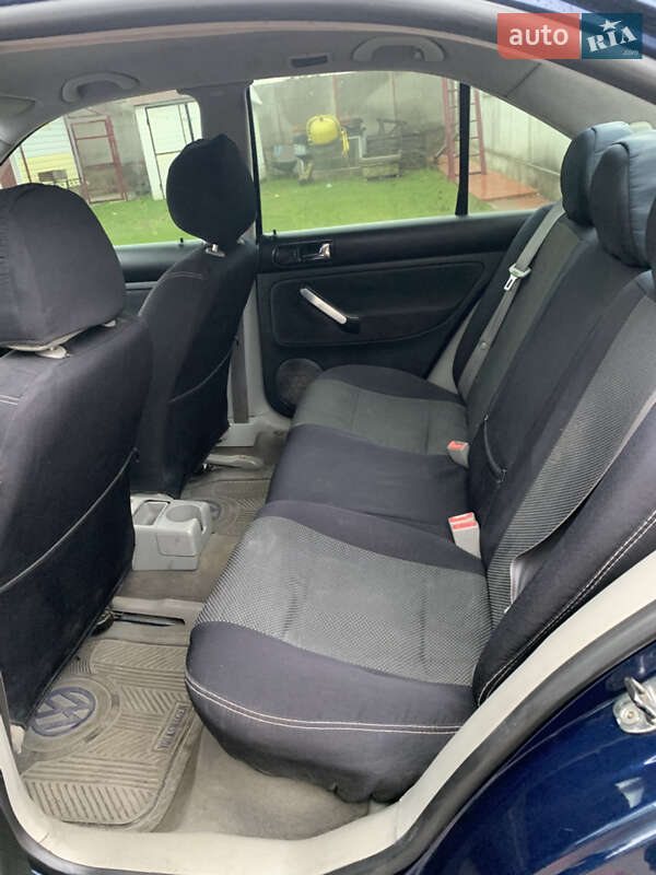 Седан Volkswagen Jetta 2003 в Хмельницком
