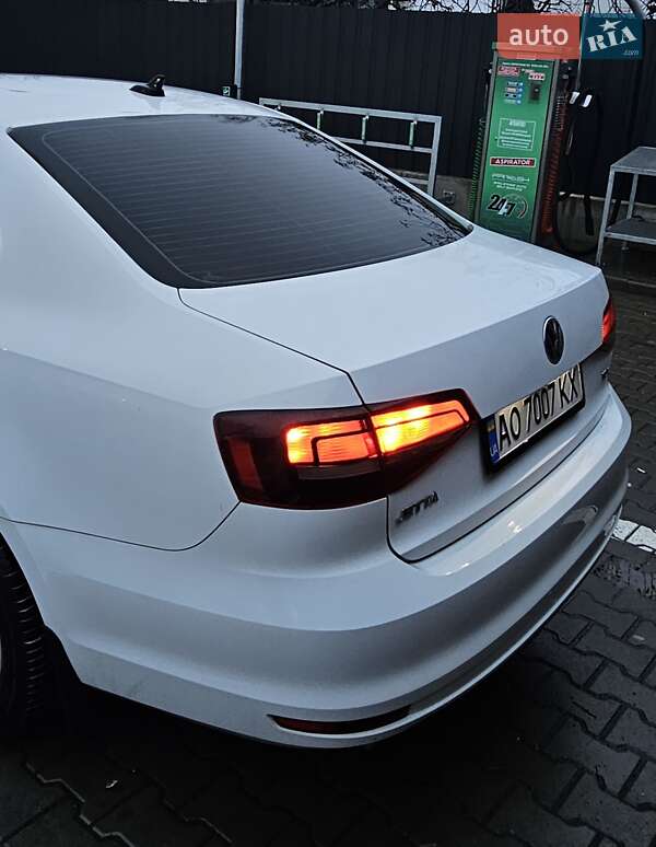 Седан Volkswagen Jetta 2016 в Тячеві фото 7 Седан Volkswagen Jetta 2016 в Тячеві