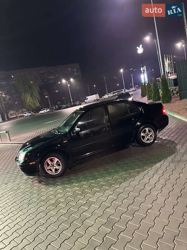 Седан Volkswagen Jetta 2002 в Луцьку