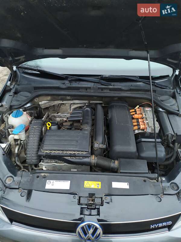 Седан Volkswagen Jetta 2013 в Тараще фото 41 Седан Volkswagen Jetta 2013 в Тараще