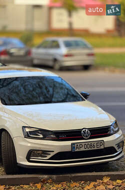 Седан Volkswagen Jetta 2016 в Запорожье