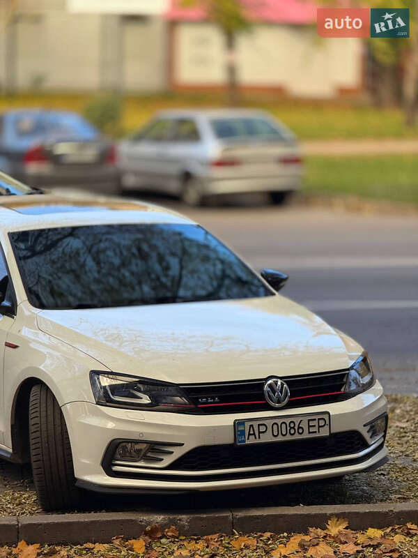 Седан Volkswagen Jetta 2016 в Запоріжжі фото Седан Volkswagen Jetta 2016 в Запоріжжі