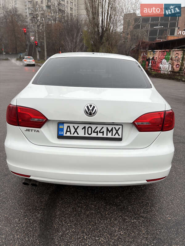 Седан Volkswagen Jetta 2014 в Харькове