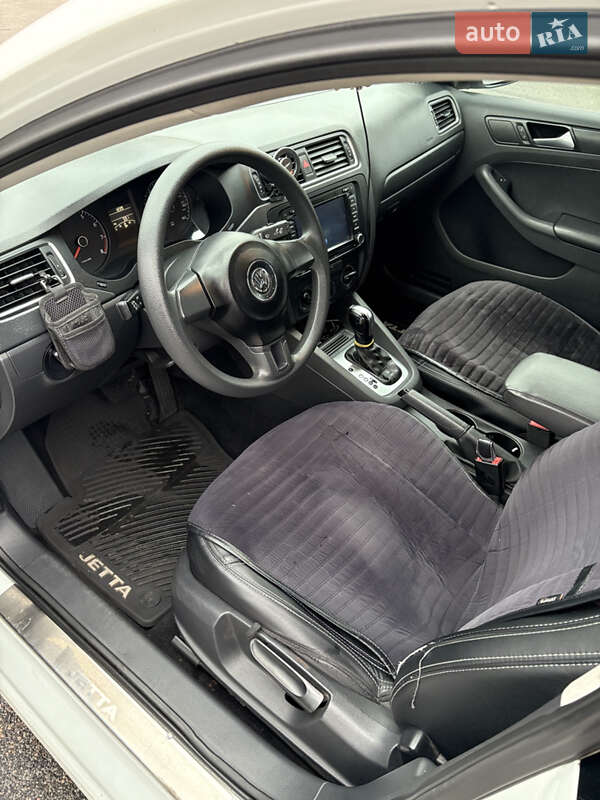 Седан Volkswagen Jetta 2014 в Харькове