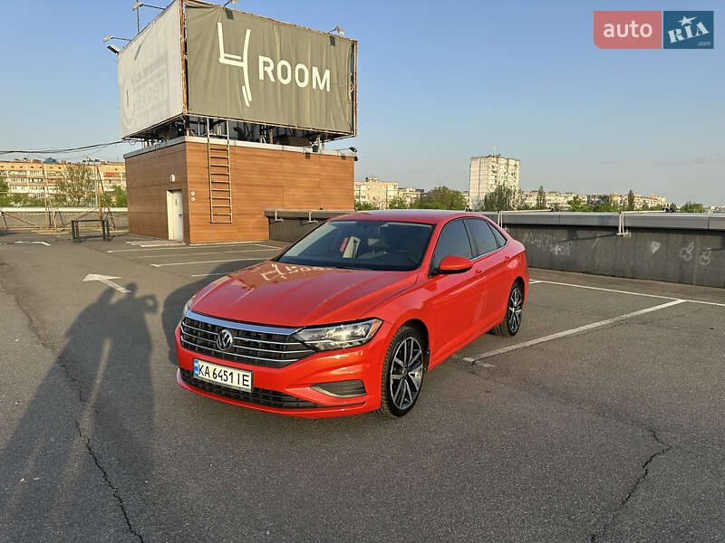 Седан Volkswagen Jetta 2019 в Киеве
