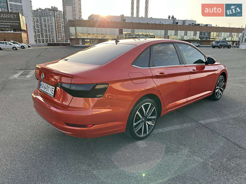 Седан Volkswagen Jetta 2019 в Киеве