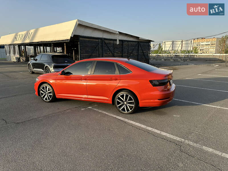 Седан Volkswagen Jetta 2019 в Киеве