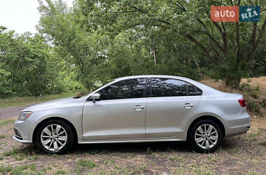 Седан Volkswagen Jetta 2015 в Александрие