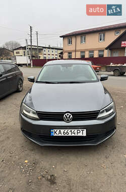 Седан Volkswagen Jetta 2011 в Києві