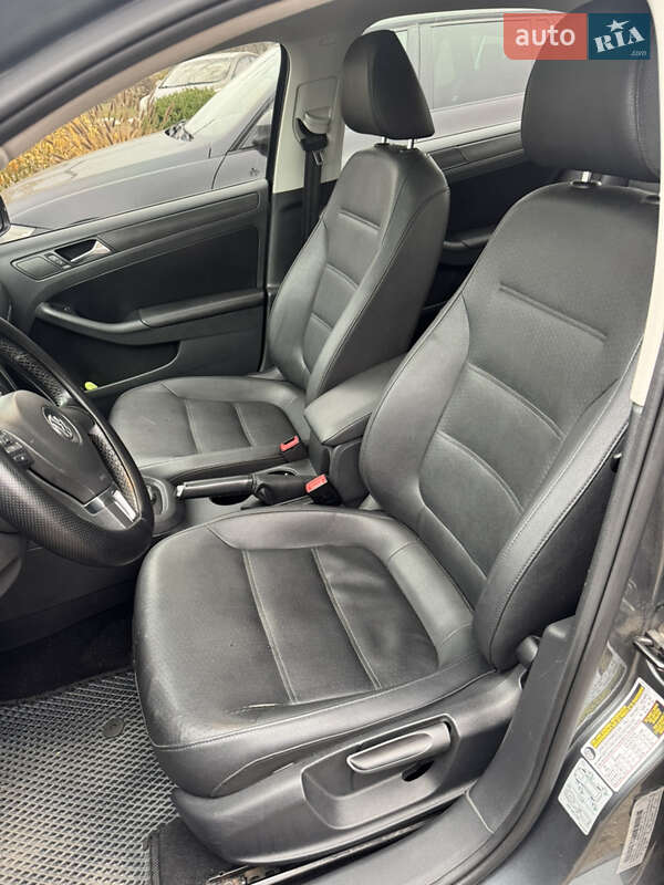 Седан Volkswagen Jetta 2011 в Киеве