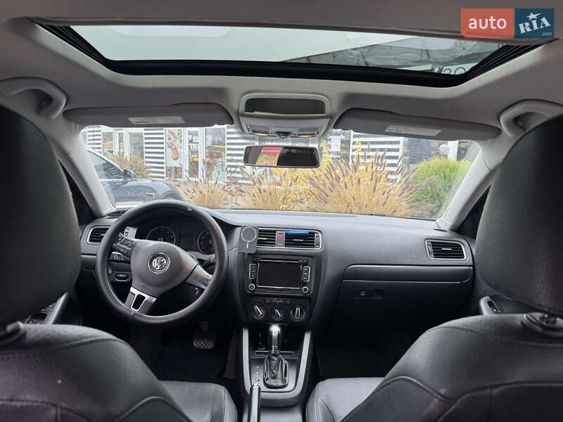 Седан Volkswagen Jetta 2011 в Киеве