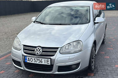 Седан Volkswagen Jetta 2010 в Берегово