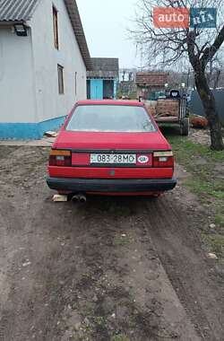 Седан Volkswagen Jetta 1985 в Кельменцях