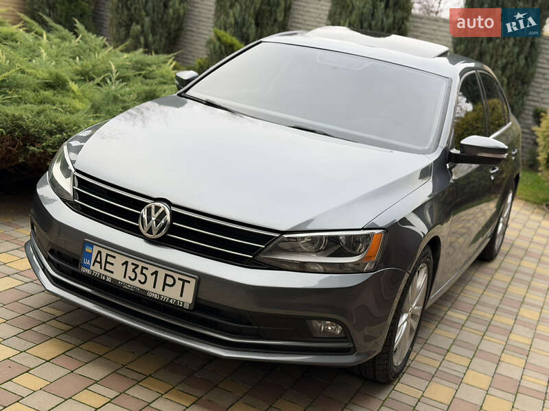 Седан Volkswagen Jetta 2015 в Дніпрі
