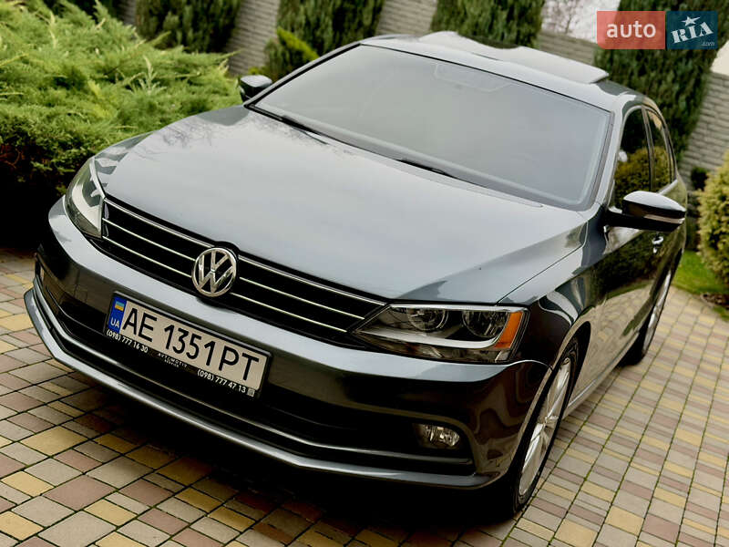 Седан Volkswagen Jetta 2015 в Дніпрі