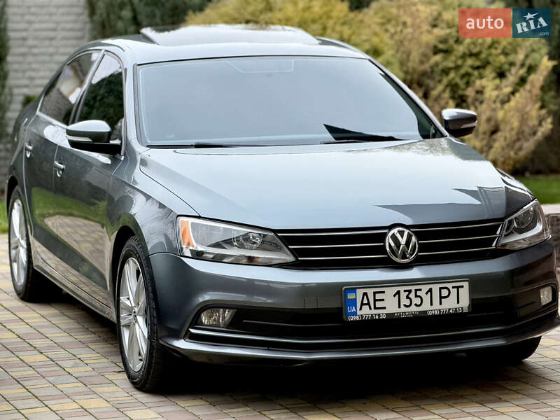 Седан Volkswagen Jetta 2015 в Дніпрі