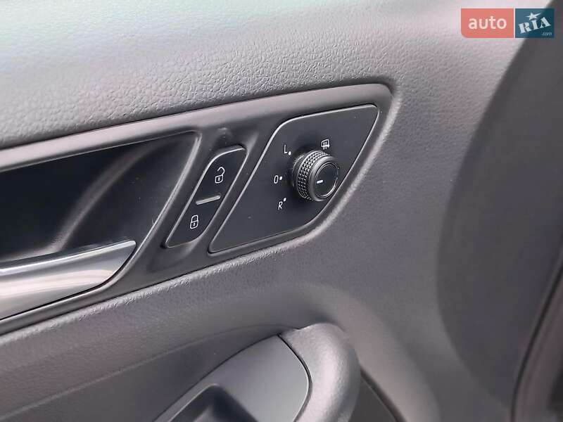 Седан Volkswagen Jetta 2015 в Харкові фото 18 Седан Volkswagen Jetta 2015 в Харкові