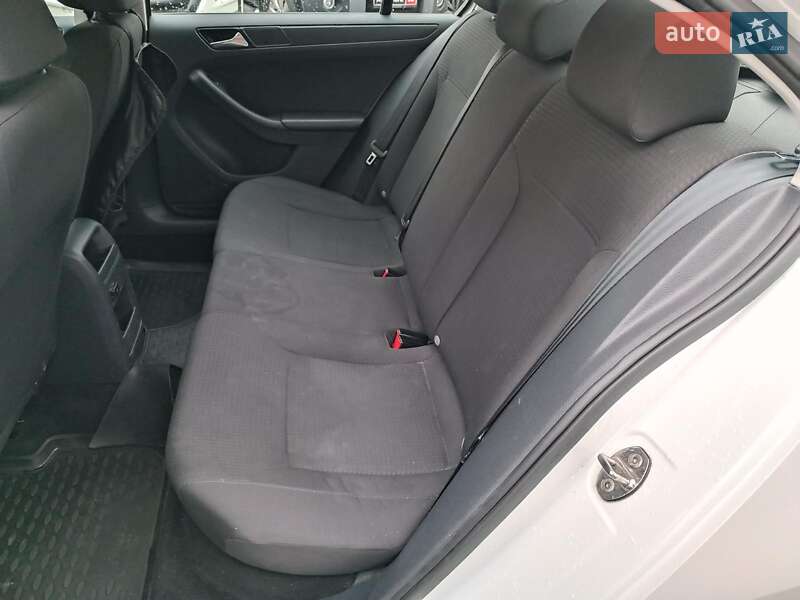 Седан Volkswagen Jetta 2015 в Харкові фото 26 Седан Volkswagen Jetta 2015 в Харкові