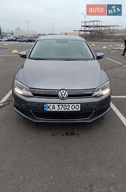 Седан Volkswagen Jetta 2013 в Киеве