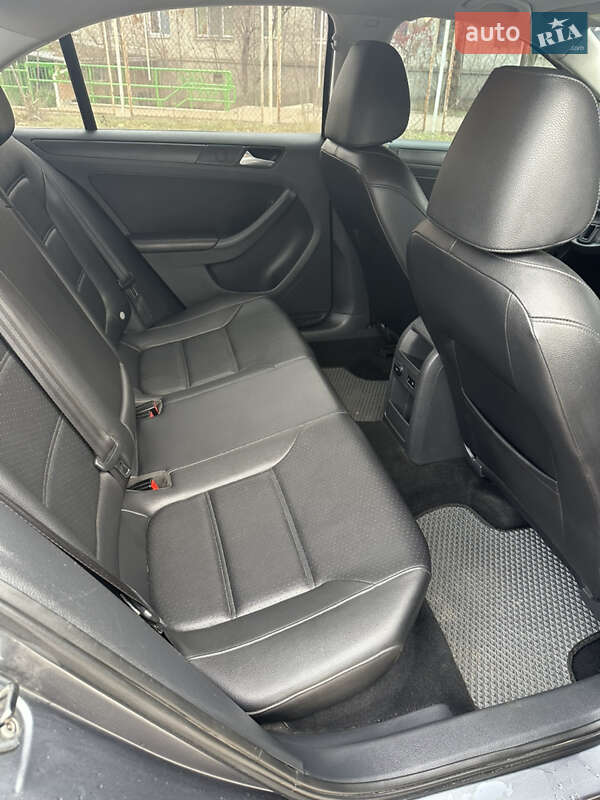 Седан Volkswagen Jetta 2014 в Полтаві фото 12 Седан Volkswagen Jetta 2014 в Полтаві