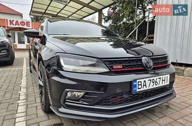 Седан Volkswagen Jetta 2017 в Кропивницком