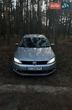 Седан Volkswagen Jetta 2011 в Обухове